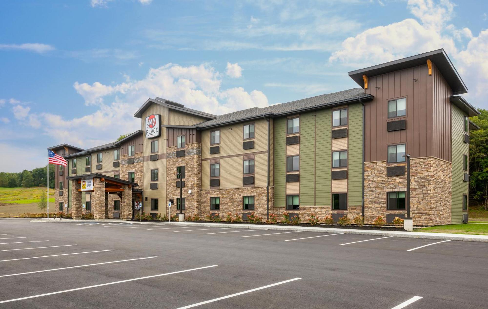 My Place Hotel-Randolph, Vt Экстерьер фото
